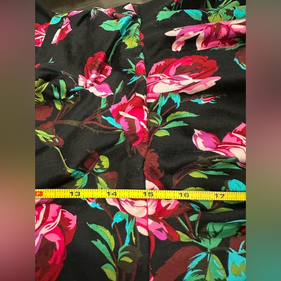 Signature Hourglass Dress by The Pretty Dress Company - Picture 9 of 11